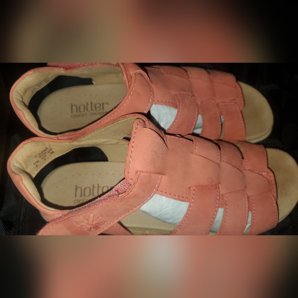 Capri Sandals | Hotter USA - Picture 3 of 11